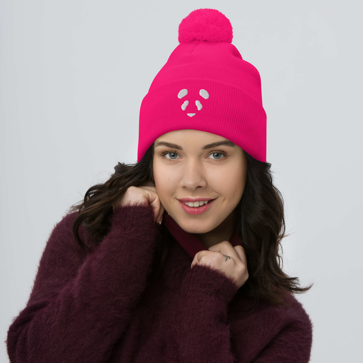 Face Logo Pom Beanie – Preserve Panda